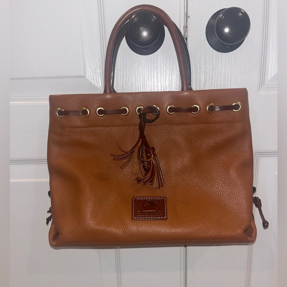 Dooney & Bourke Handbags - Dooney & Bourke Brown Leather Handbag